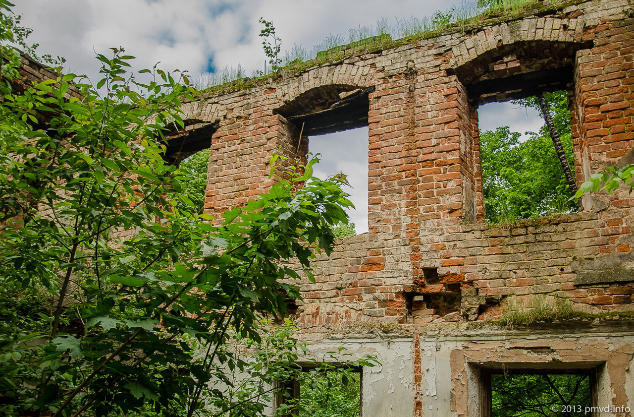 Abandoned estate Islavskoye