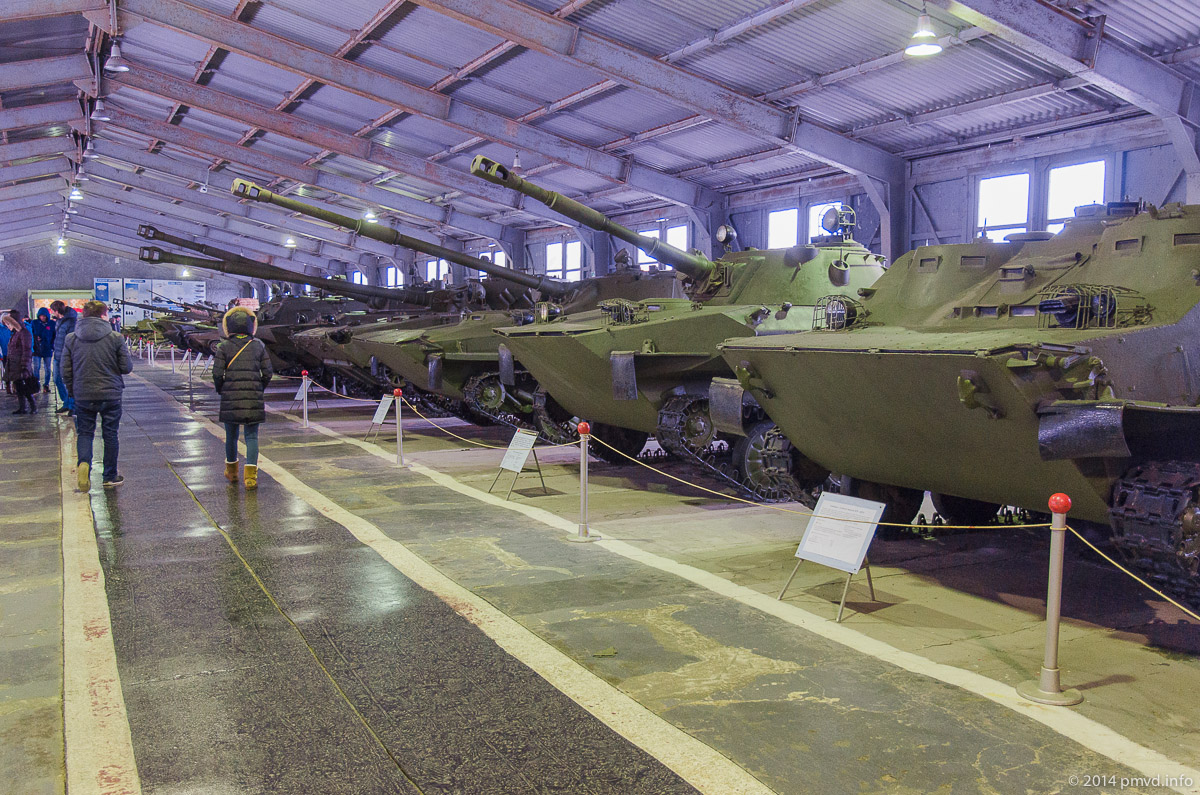 Павильон советских танков в танковом музее в Кубинке
